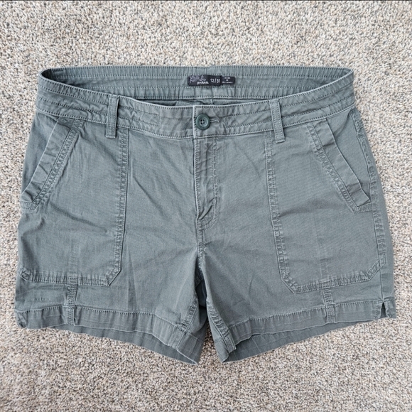 Prana Halle II Forest Green Outdoor Hiking Shorts Stretch Fit Womens Size 12 /31 - Picture 1 of 12